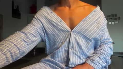 Loveisperfect online show from April 18, 6:20 pm