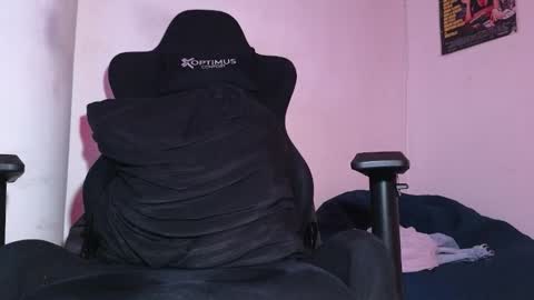   online show from February 14, 3:18 pm