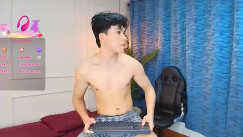 lUAN online show from September 15, 7:26 pm