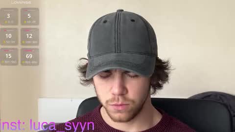 Snapshot of luca_syn chatting on October 19, 11:24 am Luca S online show from October 19, 11:24 am