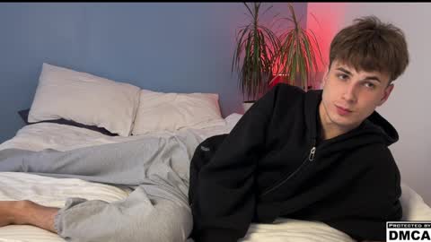 lucacharm online show from April 3, 3:47 am