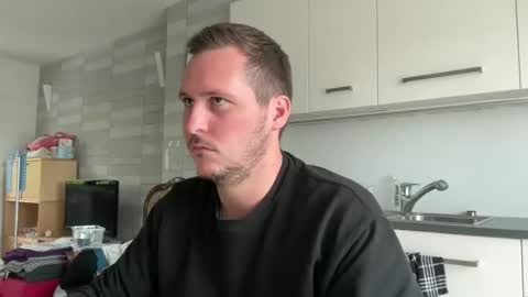 Snapshot of lucas1996_ chatting on September 11, 3:33 pm Lucas online show from September 11, 3:33 pm