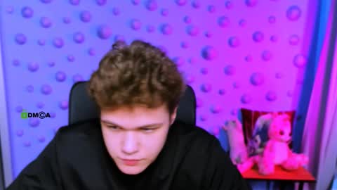 lucas_long_ online show from December 4, 9:38 am