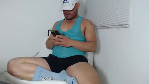 Snapshot of lucas_montesori chatting on February 18, 4:48 am Lucas Montesori online show from February 18, 4:48 am