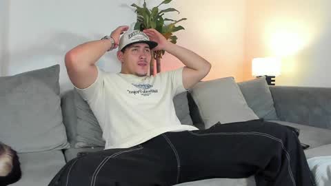 LUCA SANTOS online show from January 15, 4:36 am