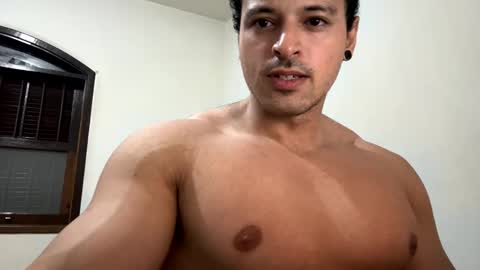 Snapshot of lucasfit24 chatting on February 10, 11:55 pm lucasfit24 online show from February 10, 11:55 pm