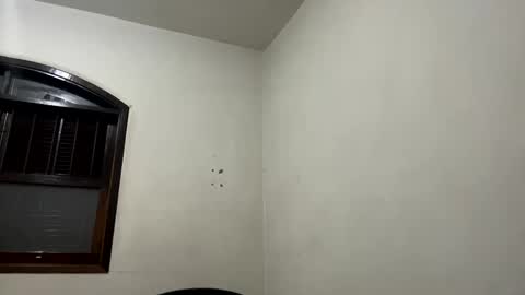 Snapshot of lucasfit24 chatting on February 16, 12:22 am lucasfit24 online show from February 16, 12:22 am