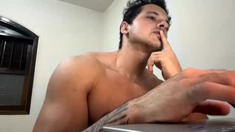 Snapshot of lucasfit24 chatting on February 18, 11:22 am lucasfit24 online show from February 18, 11:22 am