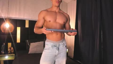 Lucio online show from January 9, 11:59 am