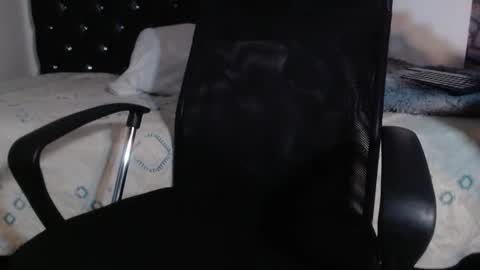 lucky_smith1 online show from January 6, 6:01 pm