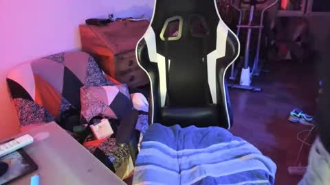 Lucky online show from November 14, 8:10 pm