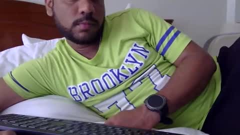 Snapshot of luckyfinalone chatting on October 20, 4:11 pm luckyfinalone online show from October 20, 4:11 pm