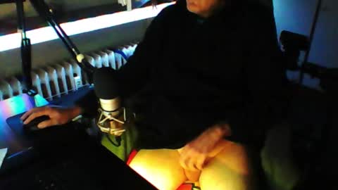        call me  Stefan online show from October 3, 5:40 pm