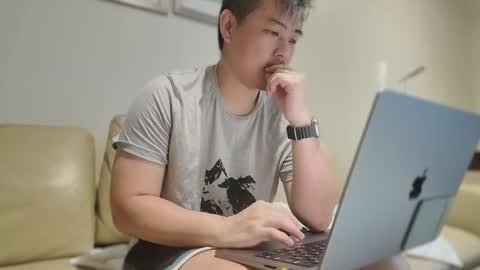 Snapshot of luckystrike989 chatting on February 18, 6:37 am Tyson online show from February 18, 6:37 am