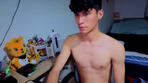 Lu Independent Model online show from November 13, 3:33 am