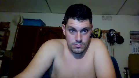 Snapshot of luis2423 chatting on September 11, 9:58 pm A slave to the mistress.. un esclavo para las amas dominantes. online show from September 11, 9:58 pm