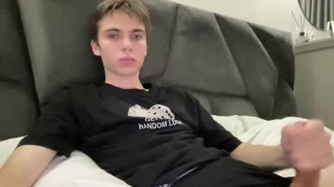 Luis online show from November 13, 4:33 pm