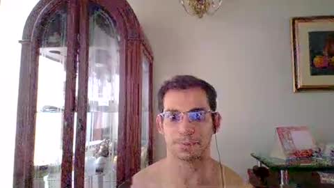 Luis online show from March 26, 8:13 pm