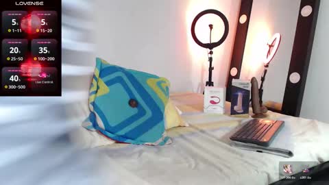 Snapshot of lukarizzox chatting on October 20, 12:03 am Lukarizzox independent model online show from October 20, 12:03 am