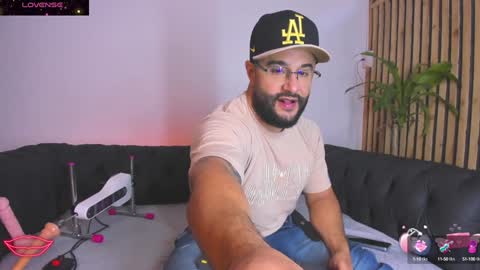 Snapshot of luke__09 chatting on January 8, 12:37 pm LUKE online show from January 8, 12:37 pm