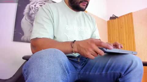 Snapshot of luke__09 chatting on October 14, 11:39 am LUKE online show from October 14, 11:39 am