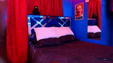 Luke online show from February 20, 3:03 am