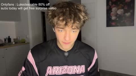 lukedesirable online show from February 22, 7:48 pm