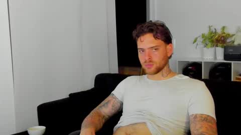 Snapshot of lukeglanton17 chatting on September 11, 4:00 am Luke online show from September 11, 4:00 am