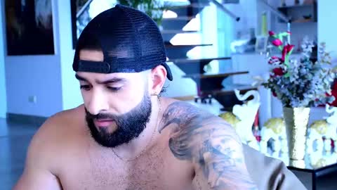 Lukhas f4f online show from February 26, 3:41 pm