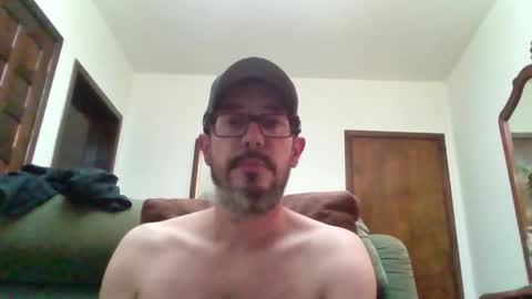 Snapshot of lukz88bigcock chatting on September 20, 12:54 am Luke online show from September 20, 12:54 am