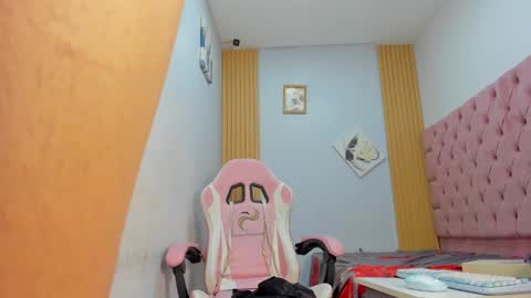 lunay_bigcock420 online show from January 16, 5:43 am