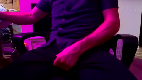 lurkin4alivin online show from January 8, 9:09 pm