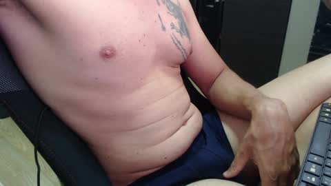 Snapshot of lushboy90 chatting on February 17, 8:19 am lushboy90 online show from February 17, 8:19 am