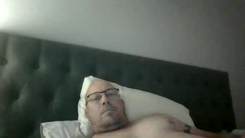 luvtwogodown online show from January 22, 11:21 pm