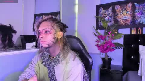 Luxiel 3 online show from November 18, 9:39 pm