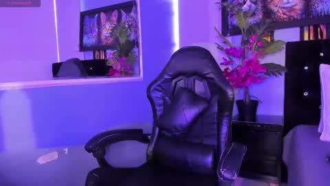 Luxiel 3 online show from November 19, 9:47 pm