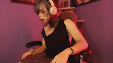 Luxiel 3 online show from March 24, 10:46 pm