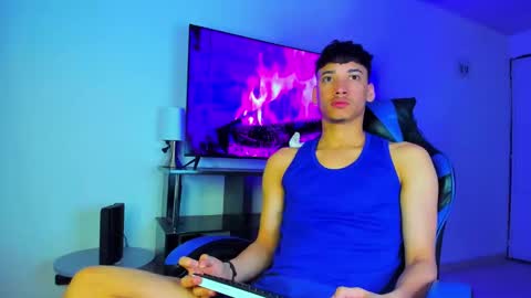 Lyam online show from March 22, 5:01 am