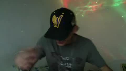 Lyan online show from November 14, 4:48 am