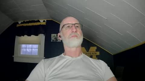 mac8181 online show from January 18, 12:04 pm