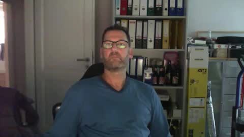 macfly67 online show from November 15, 7:10 am