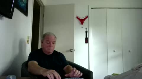 mackdocc001 online show from March 25, 7:07 pm