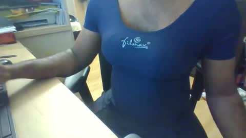 Snapshot of madeson1112 chatting on December 27, 8:56 am madeson1112 online show from December 27, 8:56 am