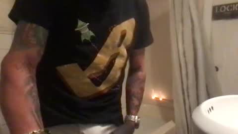 madeyoulook818 online show from March 24, 9:25 am