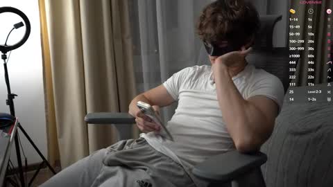 Mike XMaestro 3369 online show from February 8, 9:30 pm