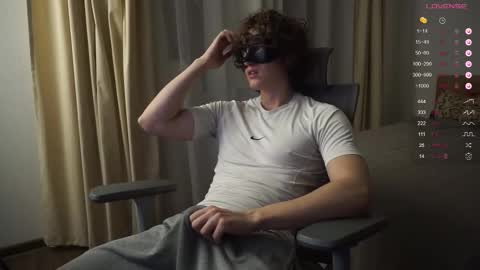 Mike XMaestro 3369 online show from December 4, 1:51 pm