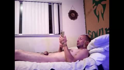 Snapshot of magdalena_805 chatting on September 19, 4:35 am magdalena_805 online show from September 19, 4:35 am