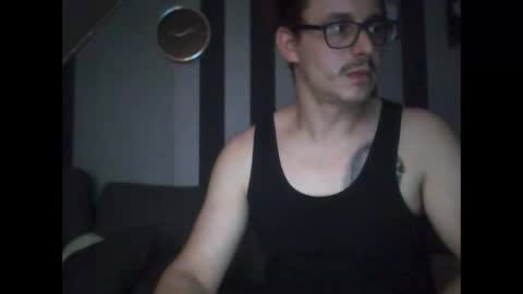 magfrauenfuesse online show from September 26, 11:46 pm