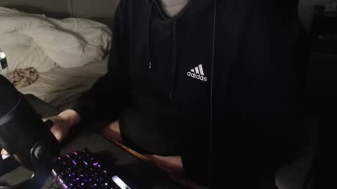 Snapshot of magicjawn chatting on December 21, 5:58 am magicjawn online show from December 21, 5:58 am