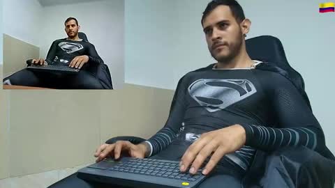 Snapshot of make_manson chatting on October 31, 9:56 am Make online show from October 31, 9:56 am